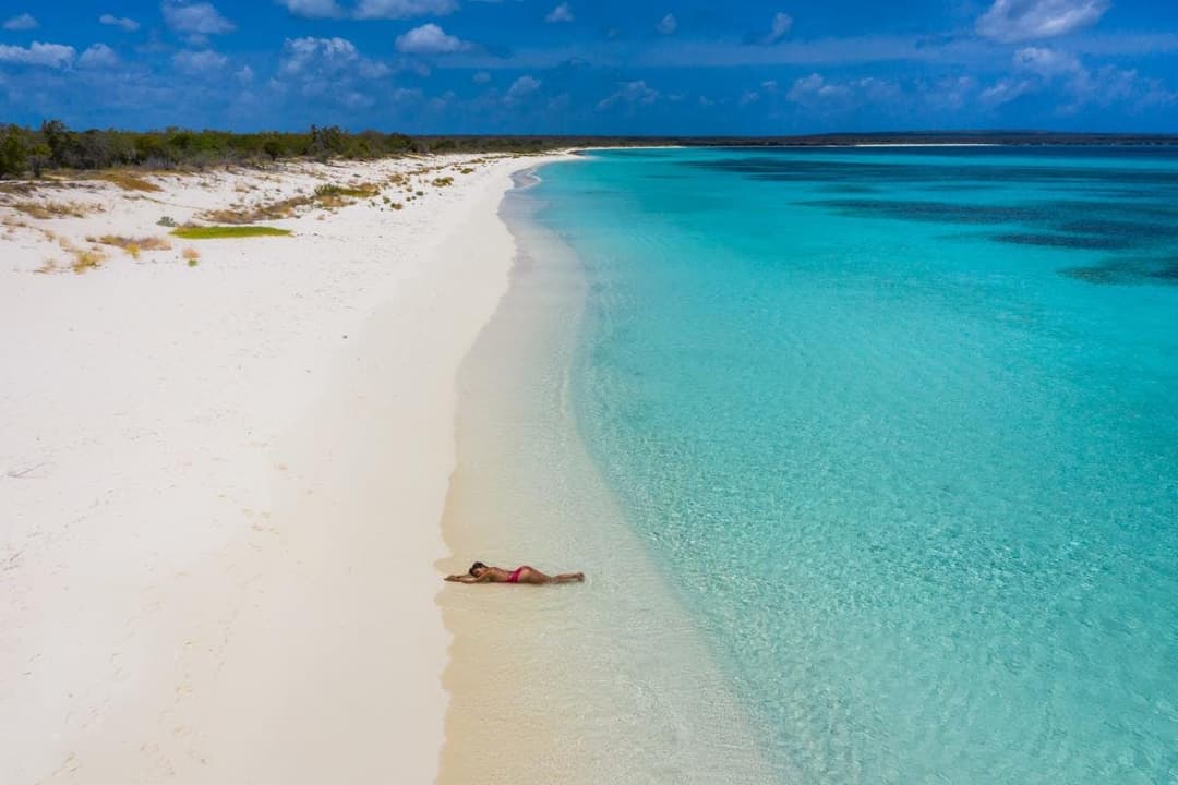 Bahía de las Águilas entra al ranking de las 25 mejores playas del mundo 2026 según Lonely Planet